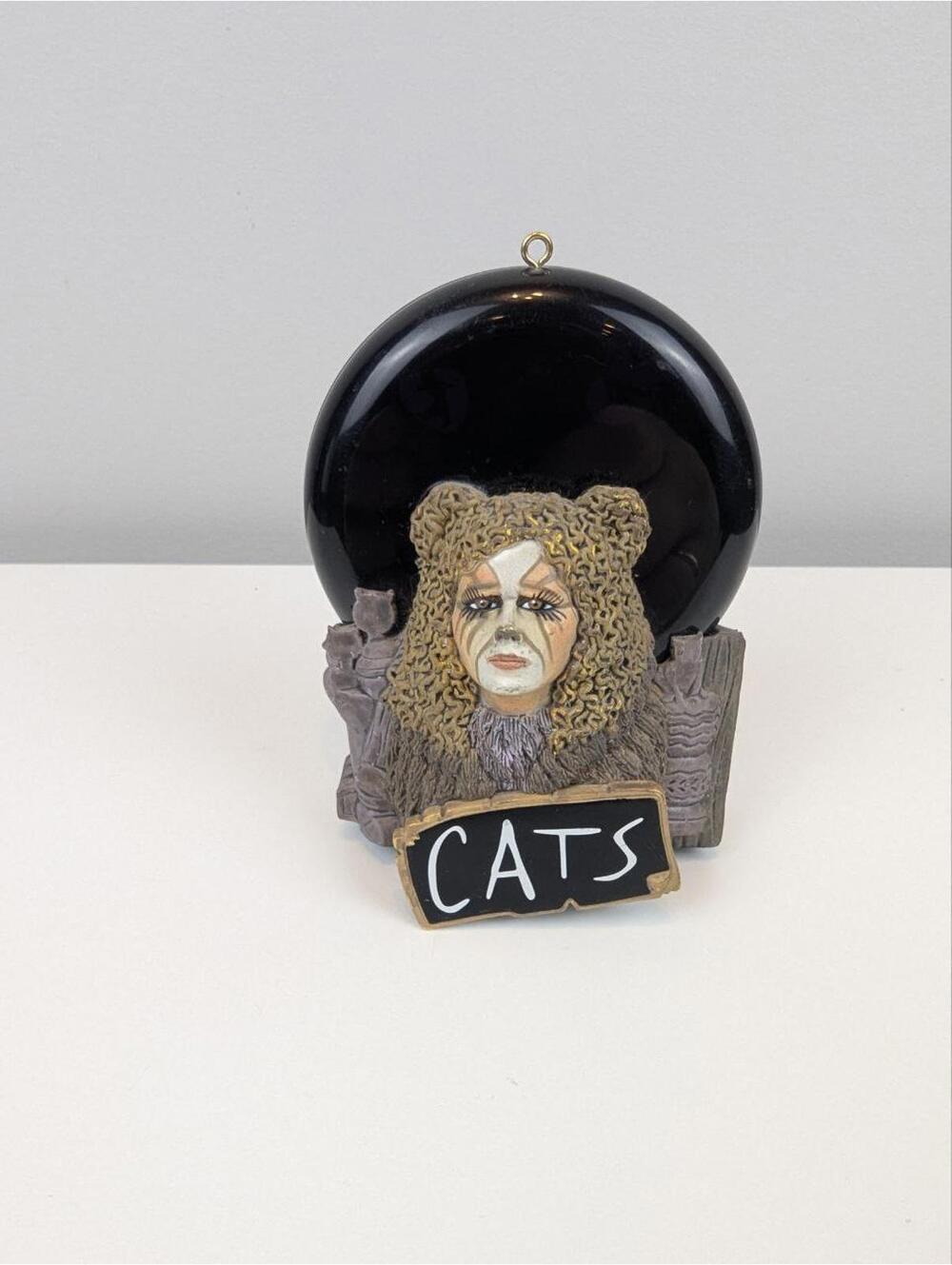 Carlton Heirloom Cats Broadway Light Up Christmas Holiday Ornament 126 Memory